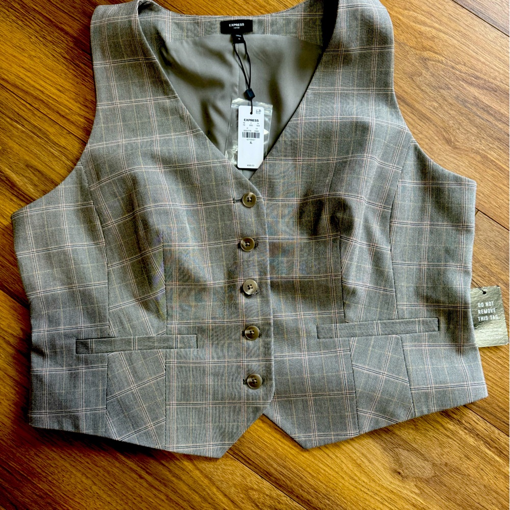 NEW Express XL Woman’s Vest